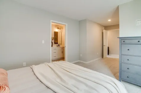 628 10th Avenue N Fargo ND 58102