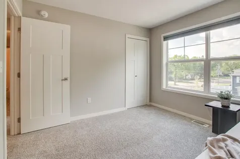 628 10th Avenue N Fargo ND 58102