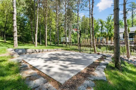 15622 Michele Lane Eden Prairie MN 55346