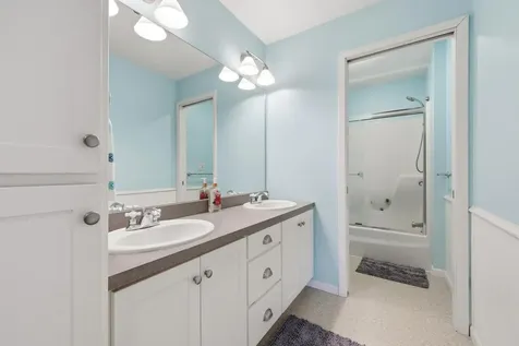 4208 66 Street S Fargo ND 58104