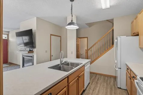 8983 Sawgrass Glen N Maple Grove MN 55311