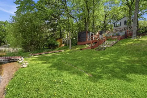 4292 115th Avenue Clear Lake MN 55319