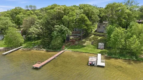 4292 115th Avenue Clear Lake MN 55319