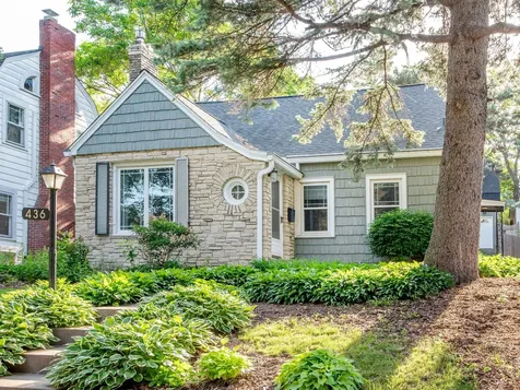 436 Woodlawn Avenue Saint Paul MN 55105