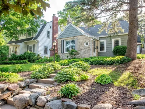 436 Woodlawn Avenue Saint Paul MN 55105
