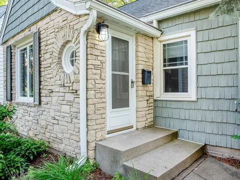 436 Woodlawn Avenue Saint Paul MN 55105