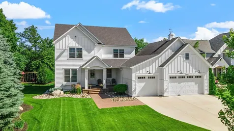 2522 Woods Drive Victoria MN 55386