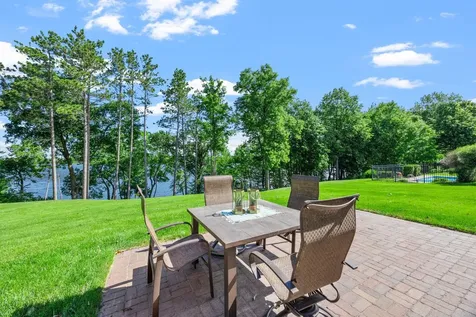 2522 Woods Drive Victoria MN 55386