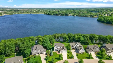 2522 Woods Drive Victoria MN 55386