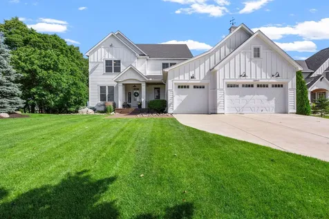 2522 Woods Drive Victoria MN 55386