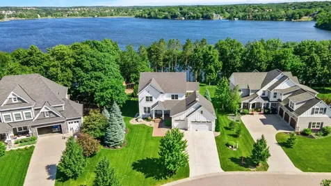 2522 Woods Drive Victoria MN 55386