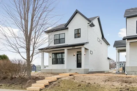 16909 Draft Horse Boulevard Lakeville MN 55044