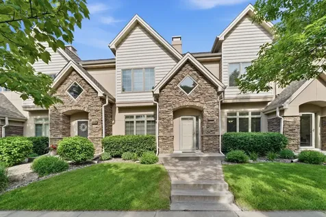 635 Willoughby Way W Minnetonka MN 55305