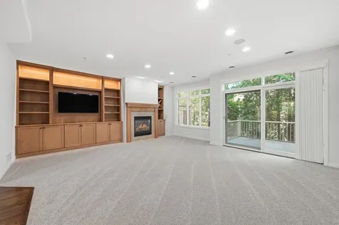 635 Willoughby Way W Minnetonka MN 55305