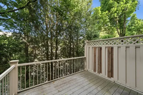 635 Willoughby Way W Minnetonka MN 55305