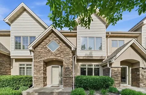 635 Willoughby Way W Minnetonka MN 55305