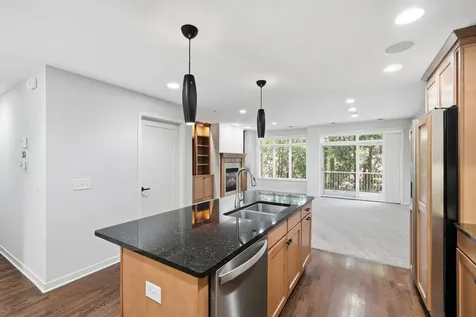 635 Willoughby Way W Minnetonka MN 55305