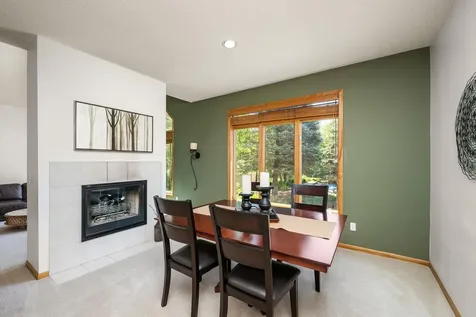 245 Luisa Court Chaska MN 55318
