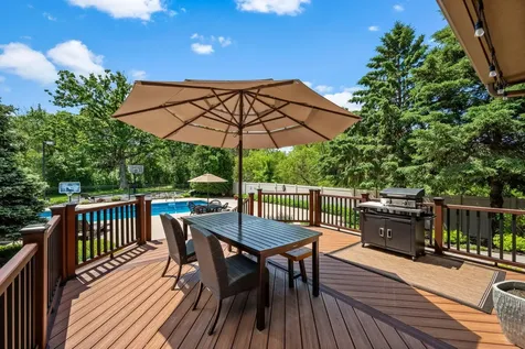 245 Luisa Court Chaska MN 55318