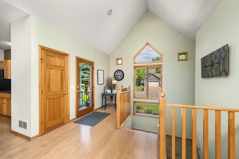 245 Luisa Court Chaska MN 55318