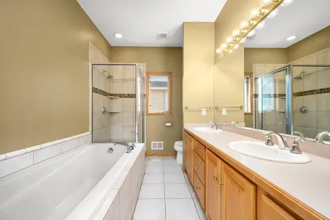 245 Luisa Court Chaska MN 55318