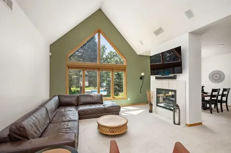 245 Luisa Court Chaska MN 55318
