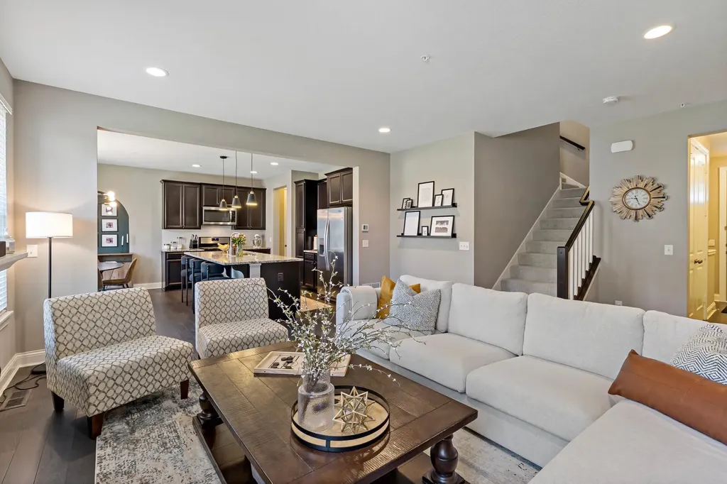 18147 Glassfern Lane Lakeville MN 55044