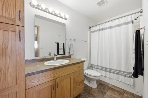 4825 50th Avenue S Fargo ND 58104
