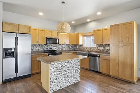 4825 50th Avenue S Fargo ND 58104