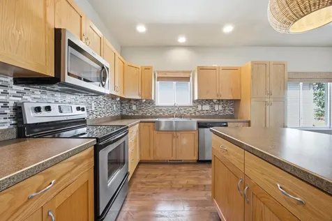 4825 50th Avenue S Fargo ND 58104
