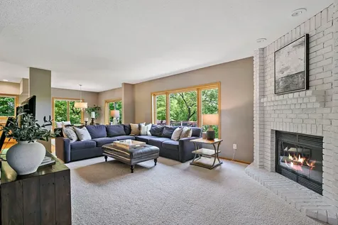 8879 Sylvan Ridge Eden Prairie MN 55347