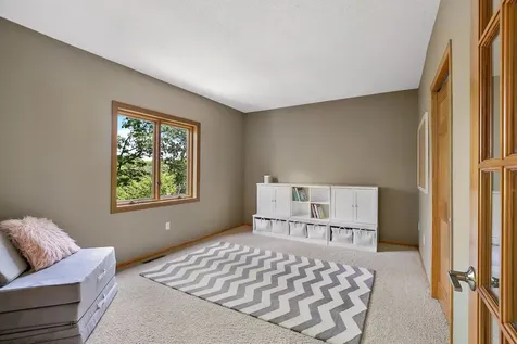 8879 Sylvan Ridge Eden Prairie MN 55347