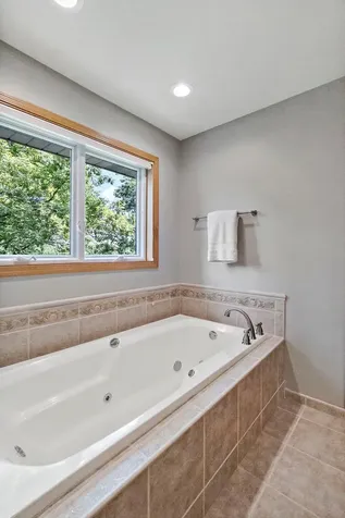 8879 Sylvan Ridge Eden Prairie MN 55347
