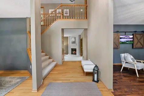 8879 Sylvan Ridge Eden Prairie MN 55347