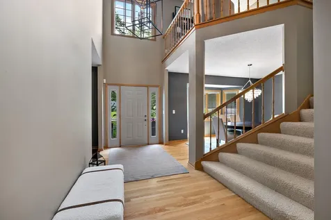 8879 Sylvan Ridge Eden Prairie MN 55347
