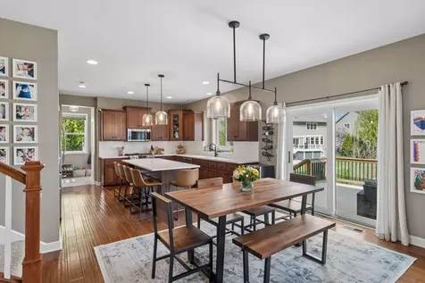 2109 Valley Creek Lane Shakopee MN 55379