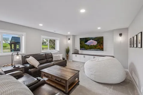 2109 Valley Creek Lane Shakopee MN 55379