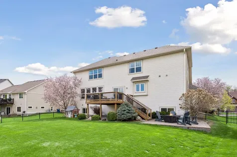 2109 Valley Creek Lane Shakopee MN 55379