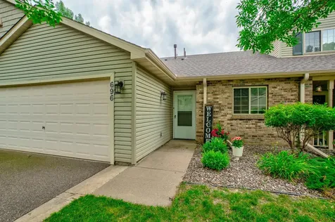 696 Monn Avenue Vadnais Heights MN 55127