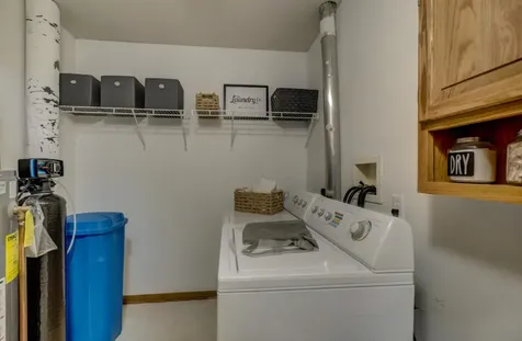 696 Monn Avenue Vadnais Heights MN 55127