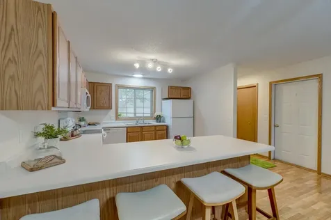 696 Monn Avenue Vadnais Heights MN 55127
