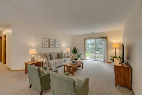 696 Monn Avenue Vadnais Heights MN 55127