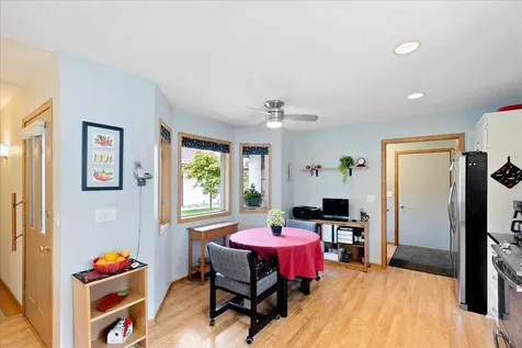 2084 Vierling Drive E Shakopee MN 55379