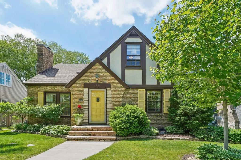 4227 York Avenue N Robbinsdale MN 55422