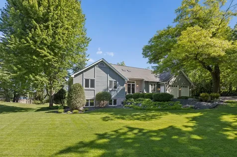 1807 Timberline Trail Minnetonka MN 55305