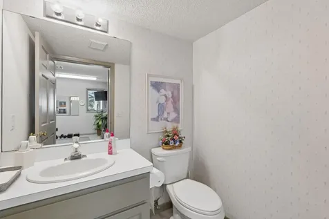 1807 Timberline Trail Minnetonka MN 55305