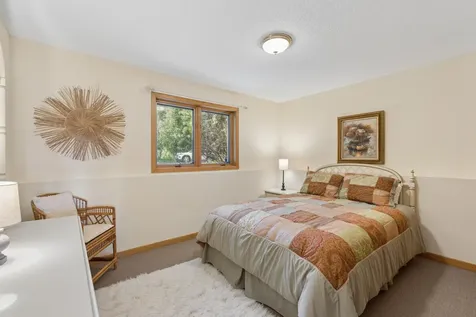 1807 Timberline Trail Minnetonka MN 55305