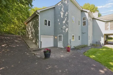 1807 Timberline Trail Minnetonka MN 55305