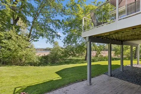1807 Timberline Trail Minnetonka MN 55305