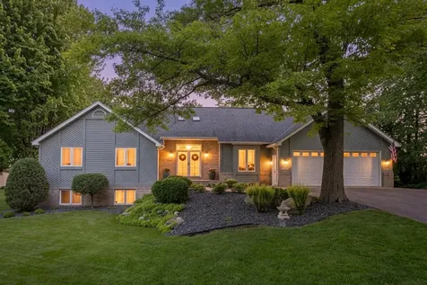 1807 Timberline Trail Minnetonka MN 55305